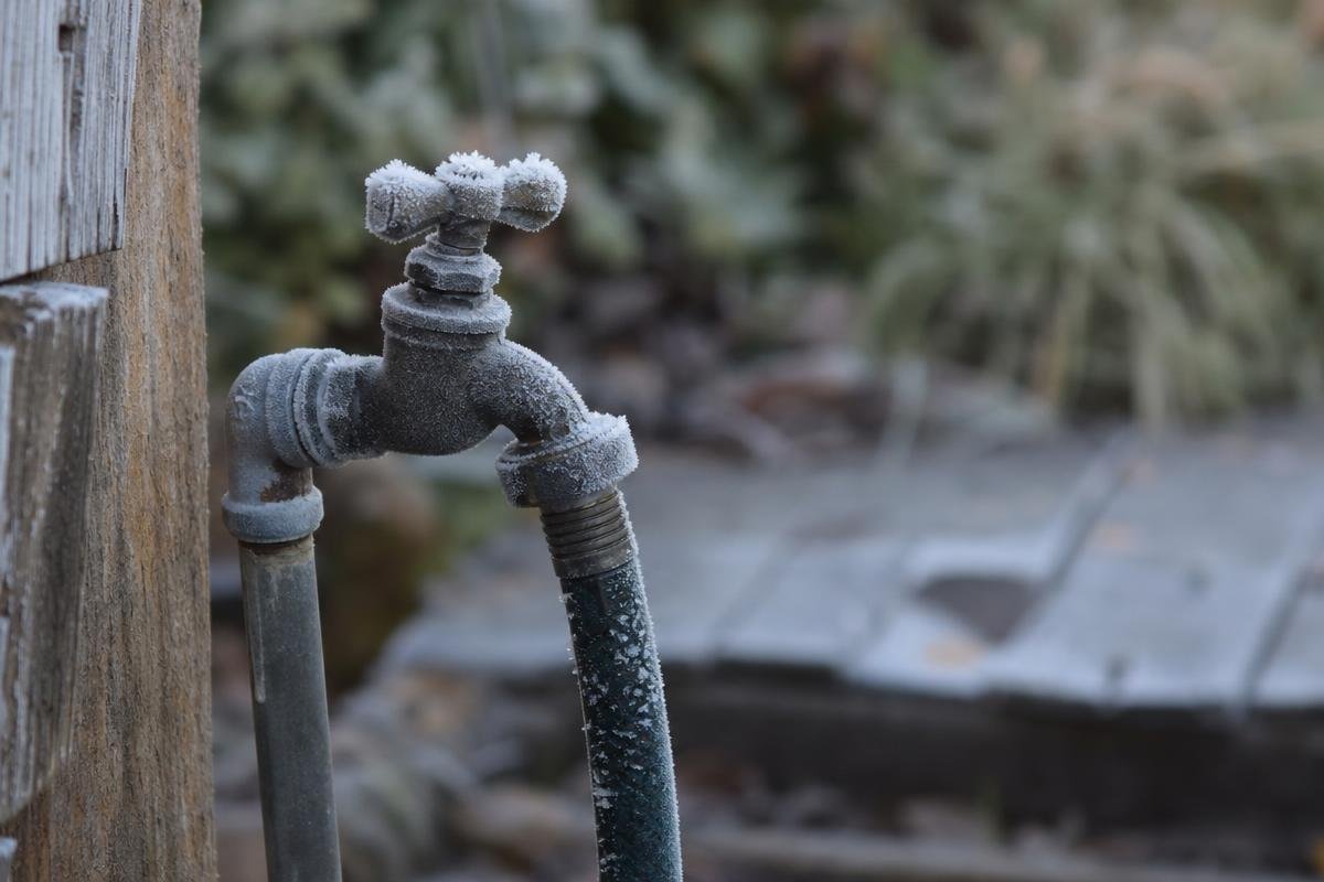 frozen pipes prevention tips for Ukiah California homeowners