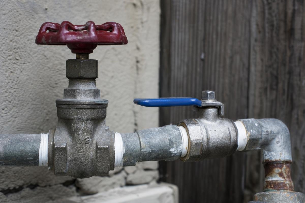 Gate valve and ball valve installed on a metal water line